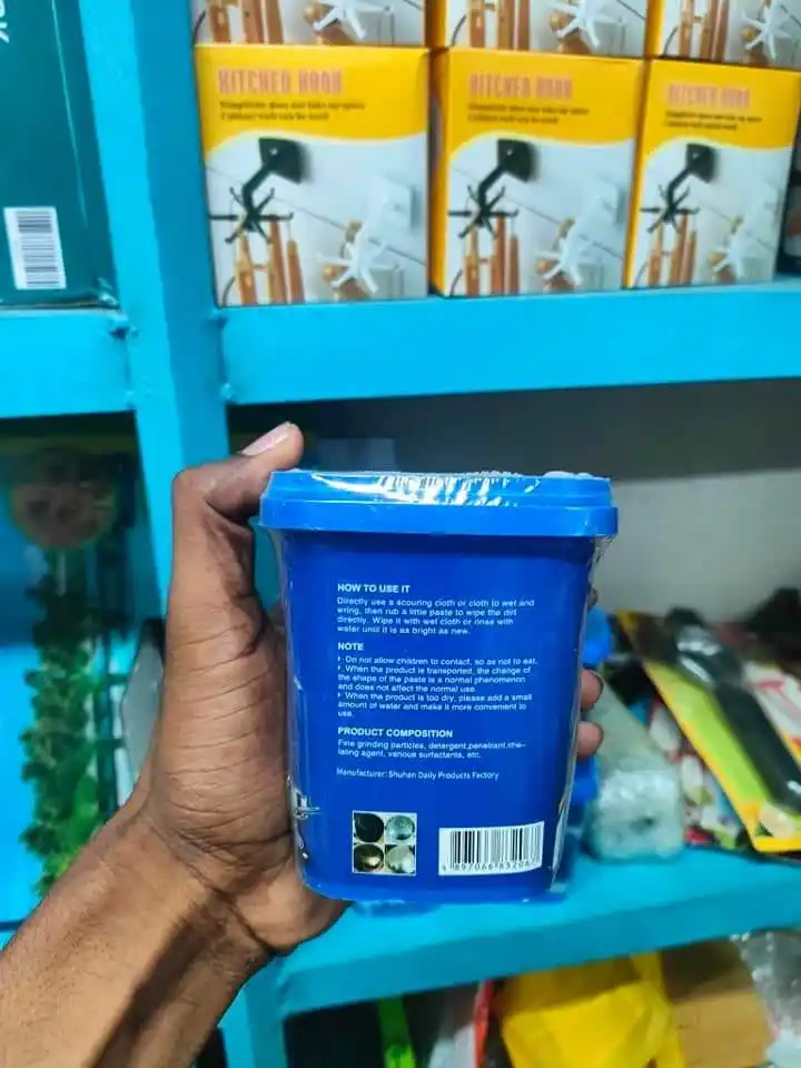 Oven and cookware cleaner